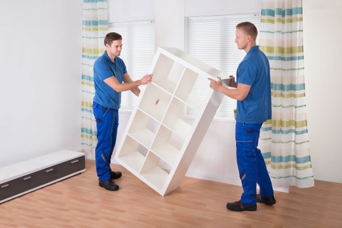 Residential street access for house removals in Elephantandcastle